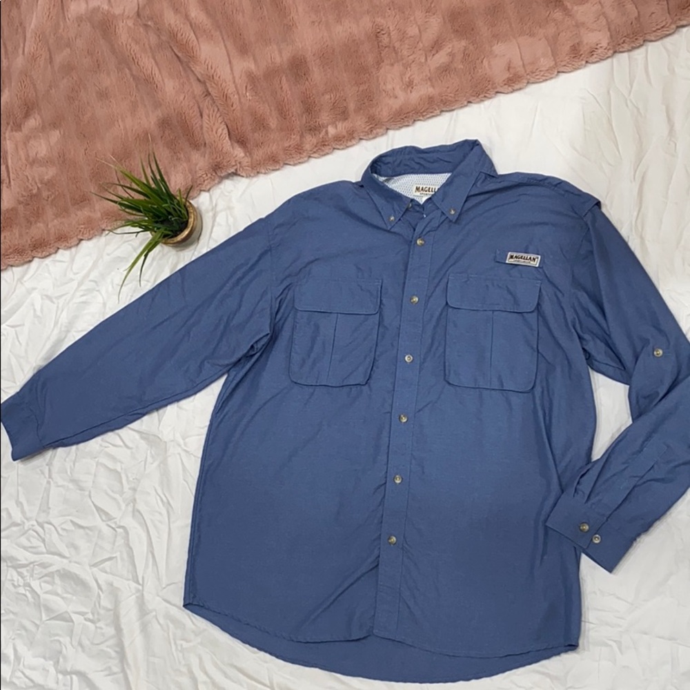 Magellan Sportswear Men XL Blue Button Down shirt